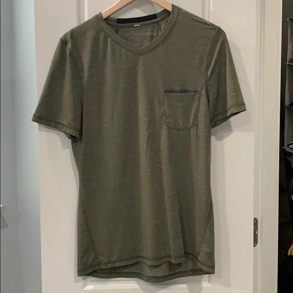 Lulu Lemon Men’s Shirt